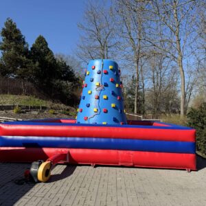 Nafukovaci Horolezecka Stena 7