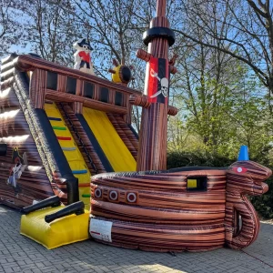 Skákací hrad Pirátská loď